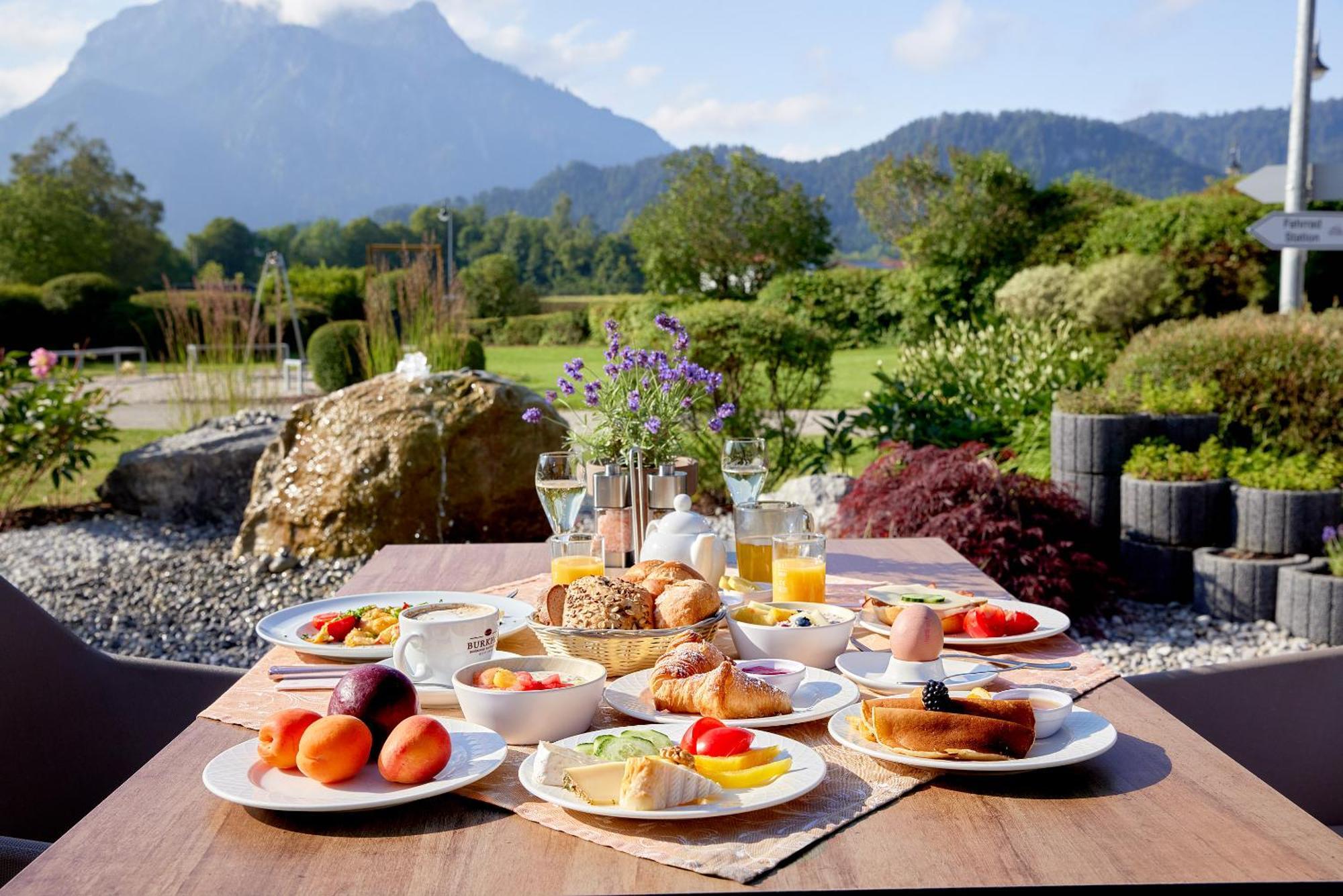Hotel Sommer-Haus Am See Фюссен Экстерьер фото